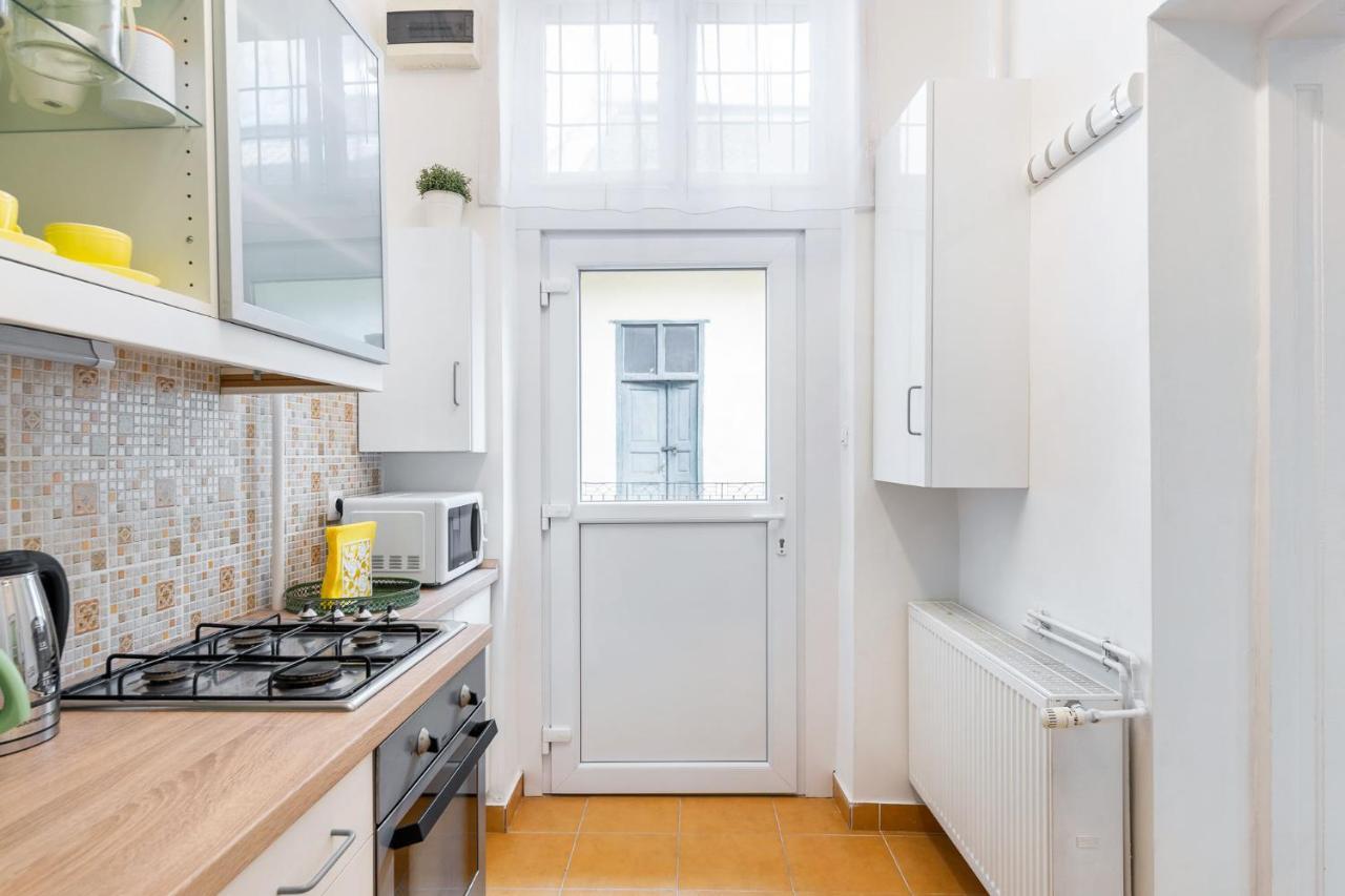 Apartment, In The Middle Of The Center, Quiet, Ac
