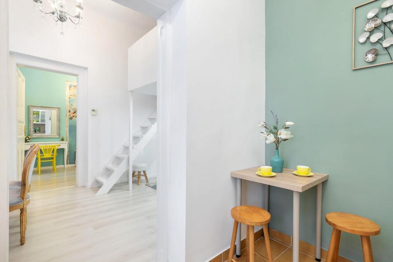 Apartment, In The Middle Of The Center, Quiet, Ac *