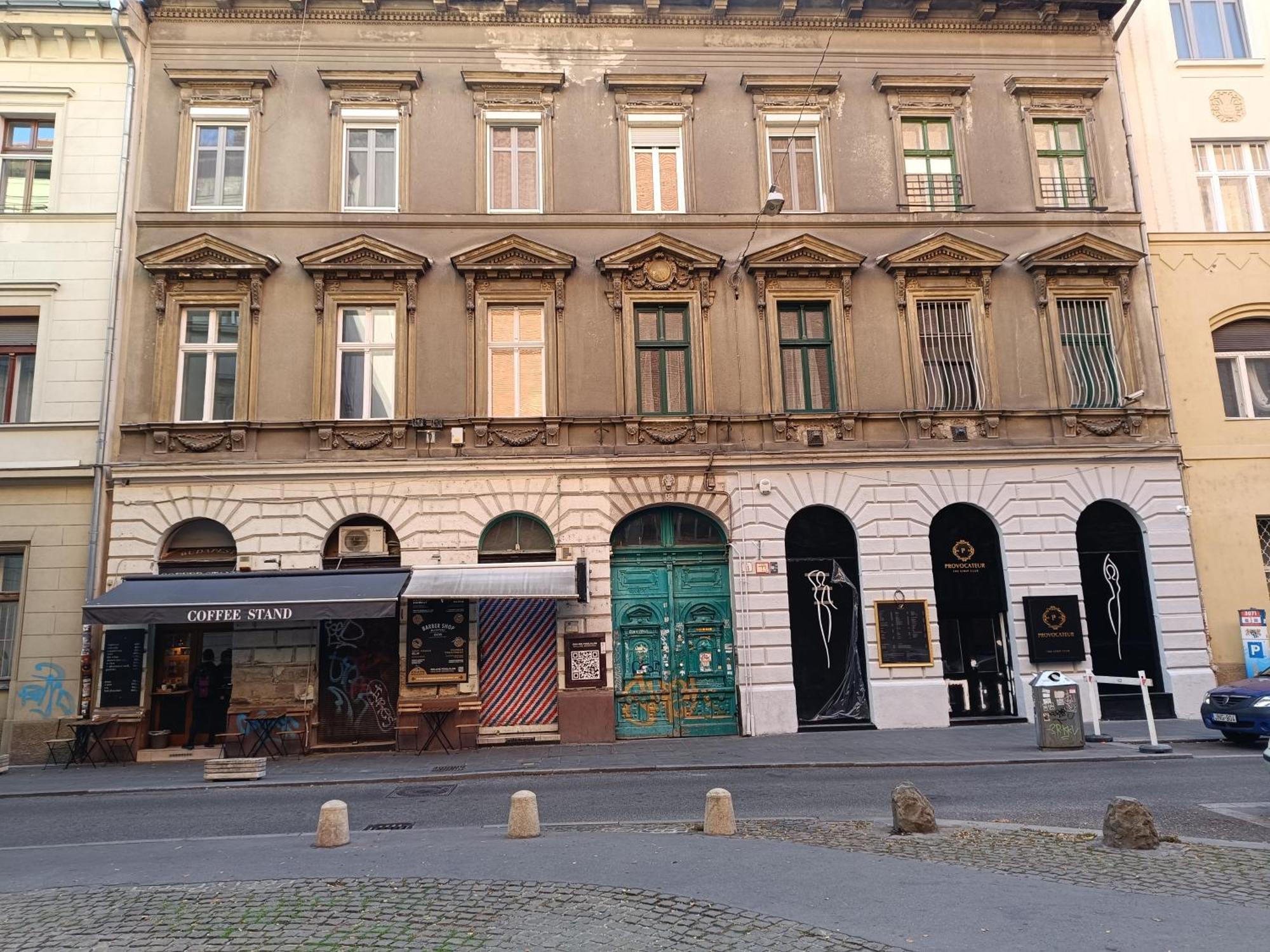 Appartement Apartment, In The Middle Of The Center, Quiet, Ac *